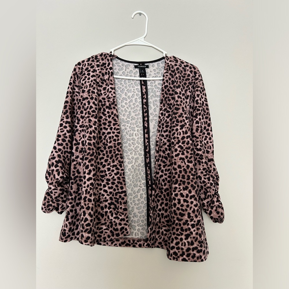 Women’s Torrid Cheetah Print Ruched Sleeve Cardigan